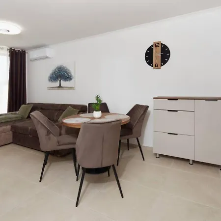 Emperium 1 - Polarstar Real Estate Apartment *