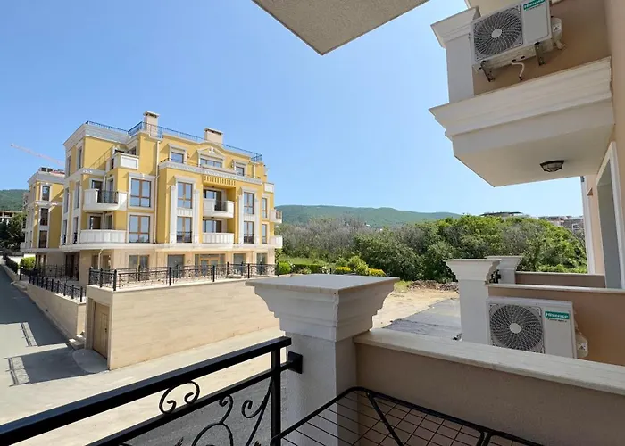 Emperium 1 Apartment